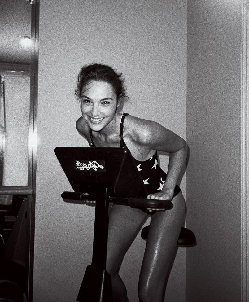 25P Gal_gadot nude