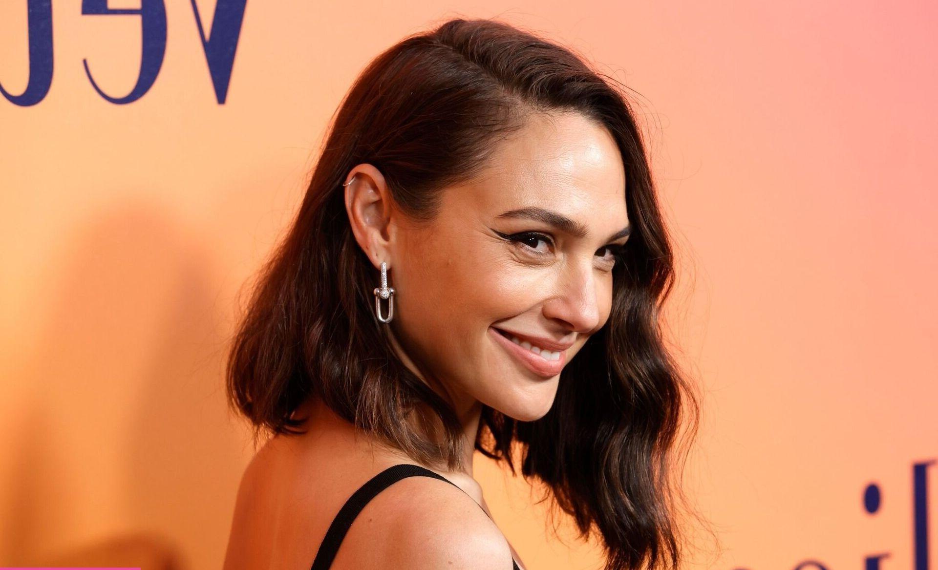 25P Gal_gadot nude