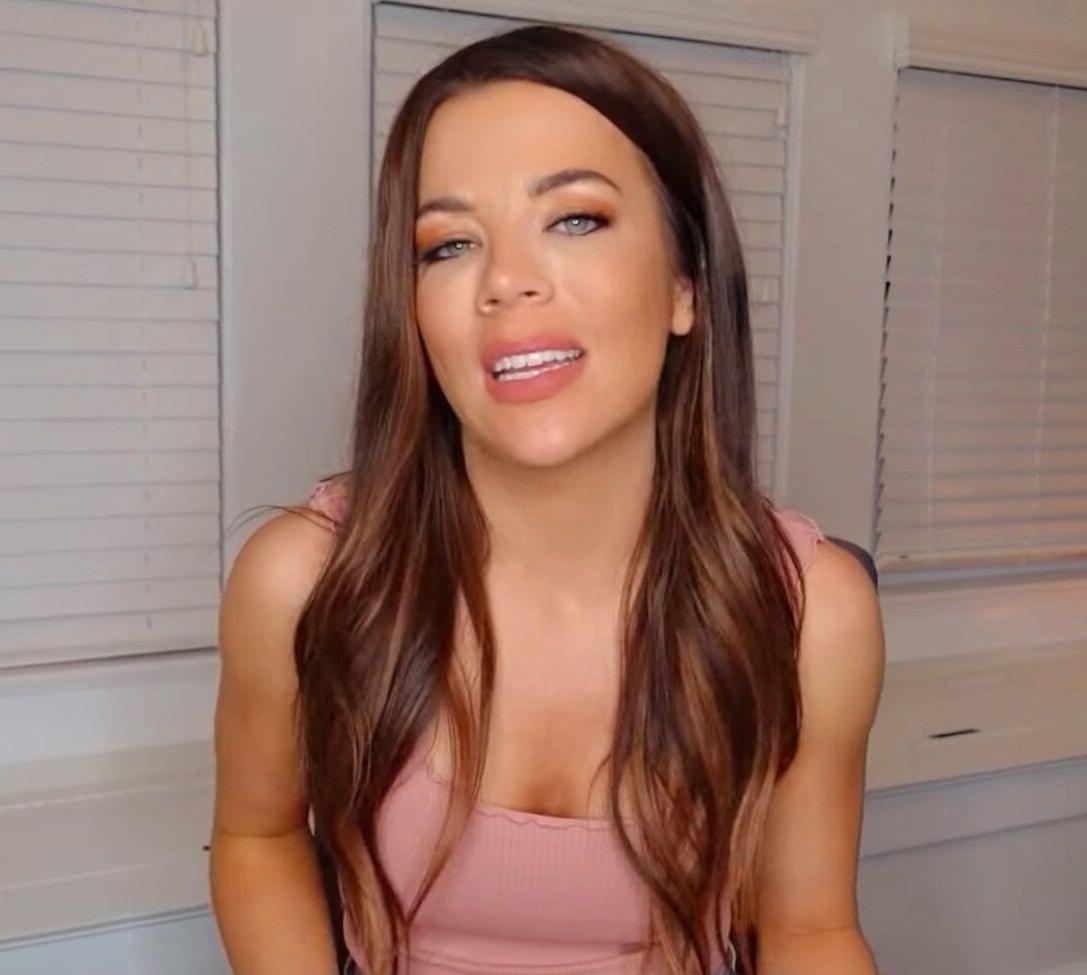 25P Jackie Redmond nude