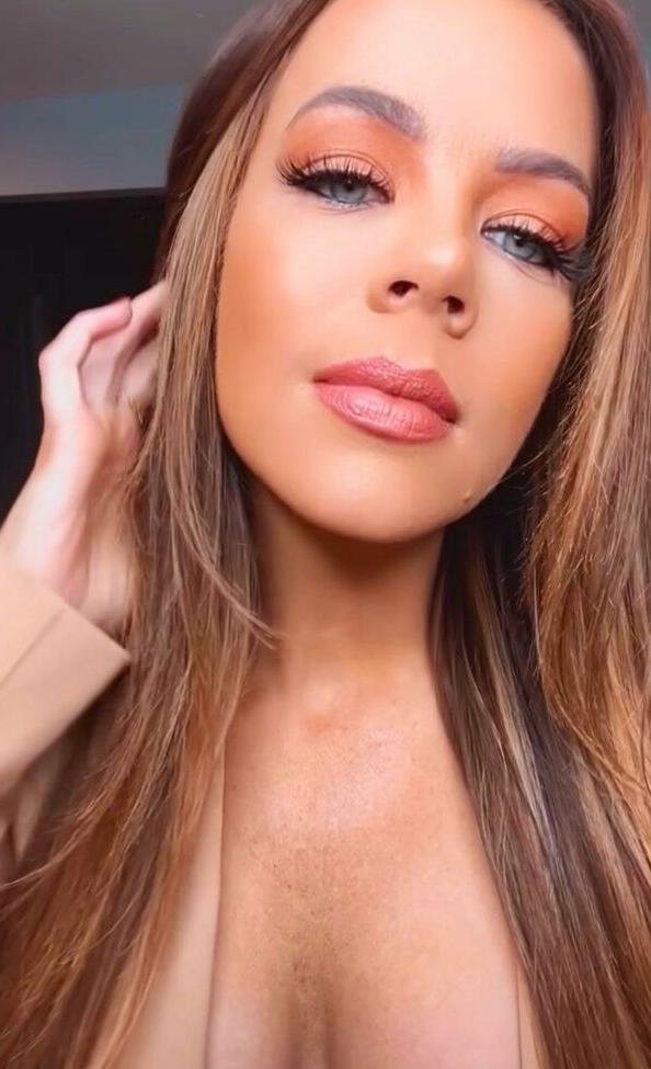 25P Jackie Redmond nude