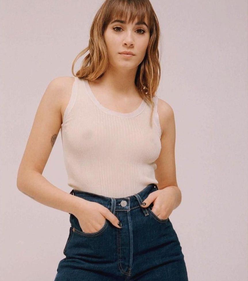 25P Aitana nude
