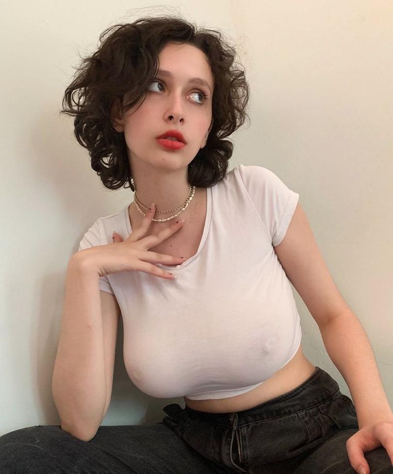 25P Helga Amor nude