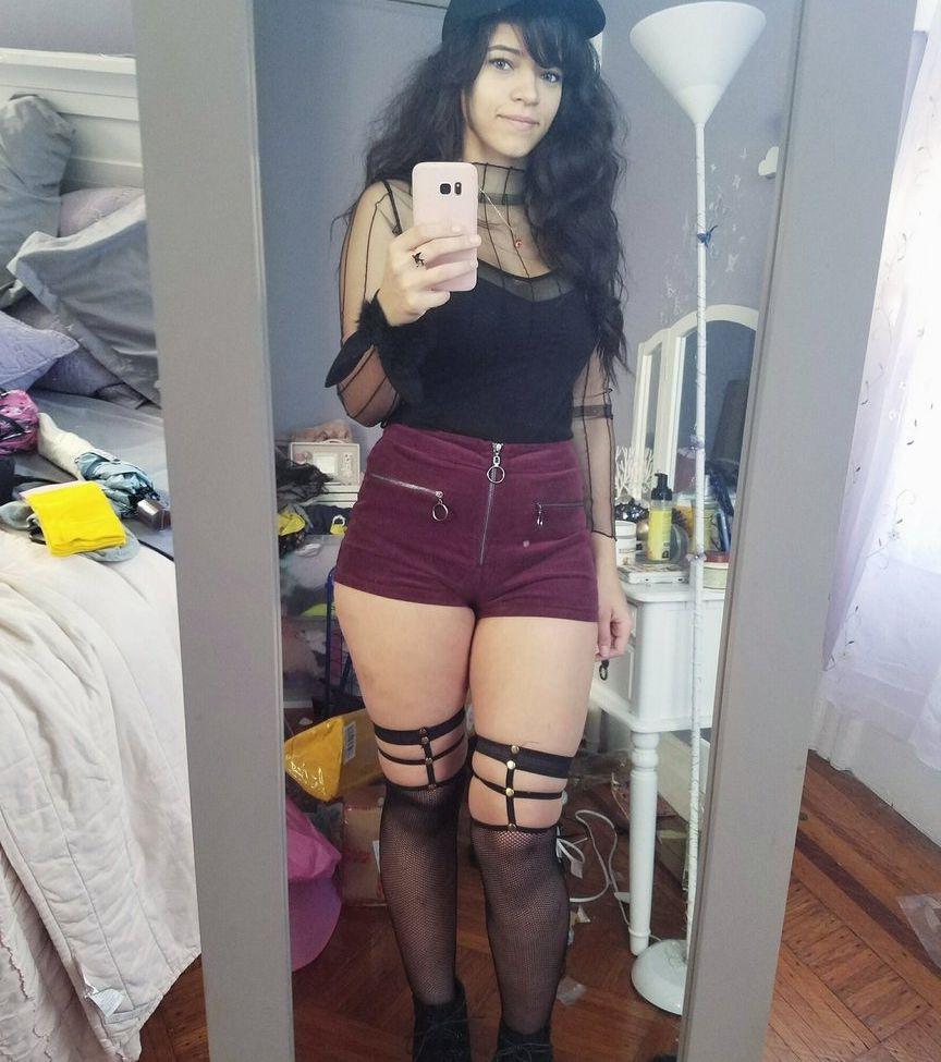 25P Brittany Venti nude