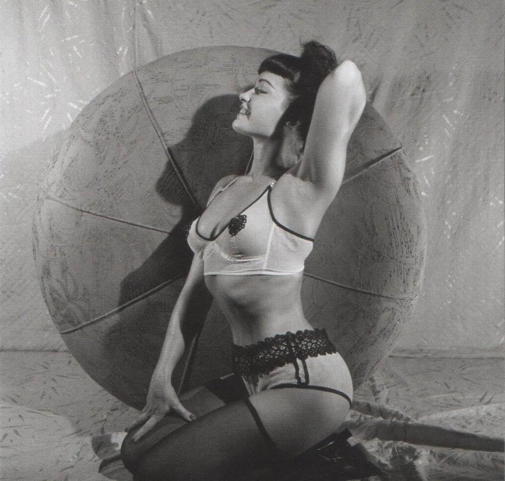 25P Bettie Page nude