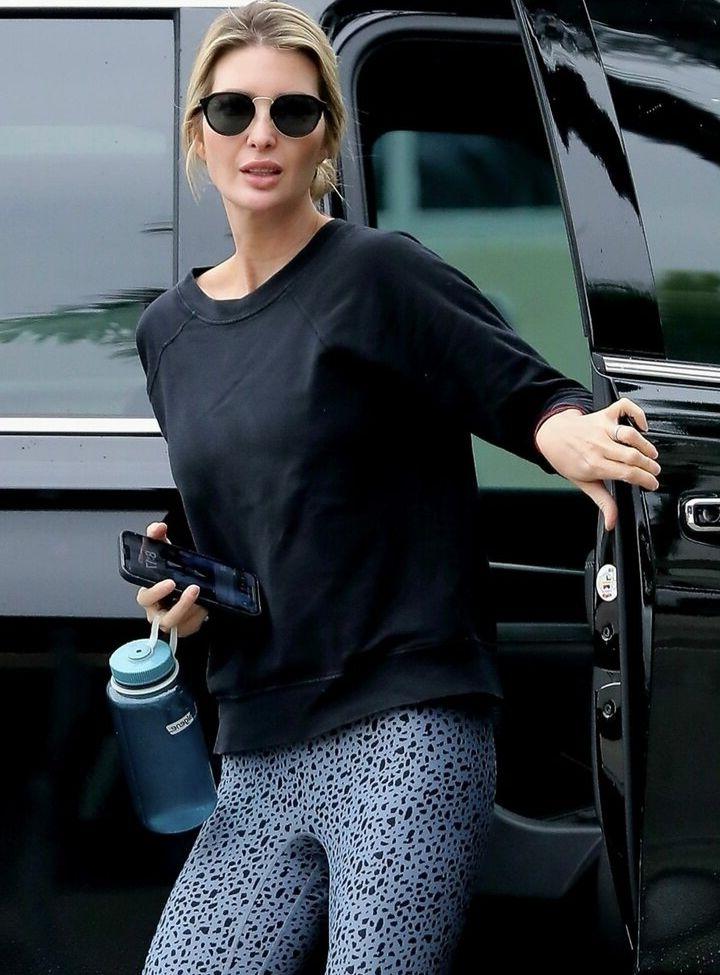 25P Ivanka Trump nude
