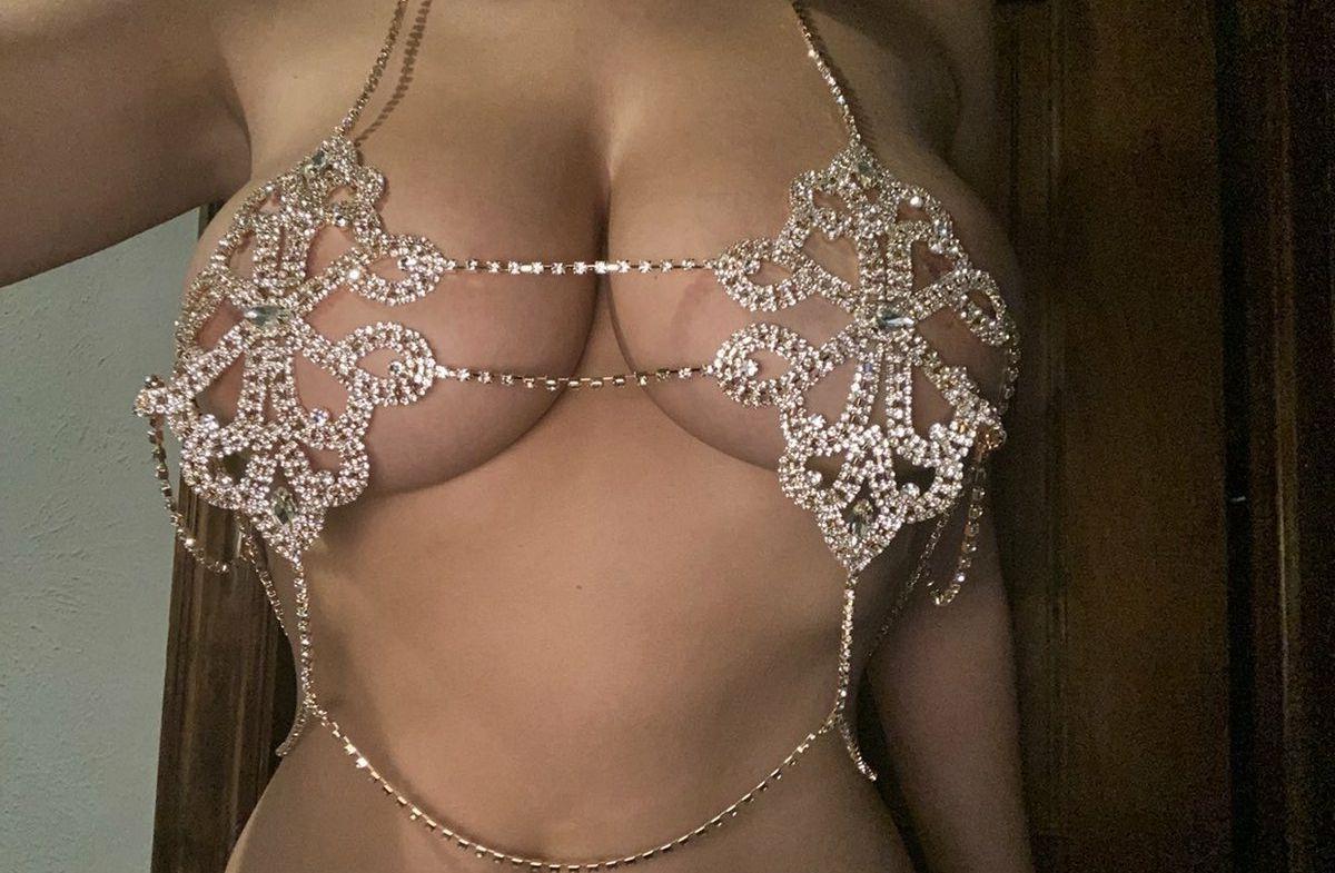 25P Michelleyroo nude