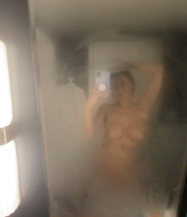 25P Michelleyroo nude