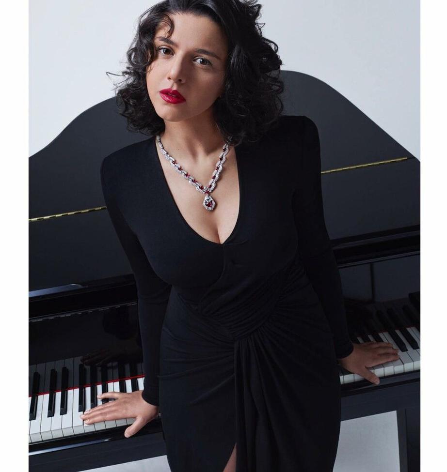 25P Khatia Buniatishvili nude