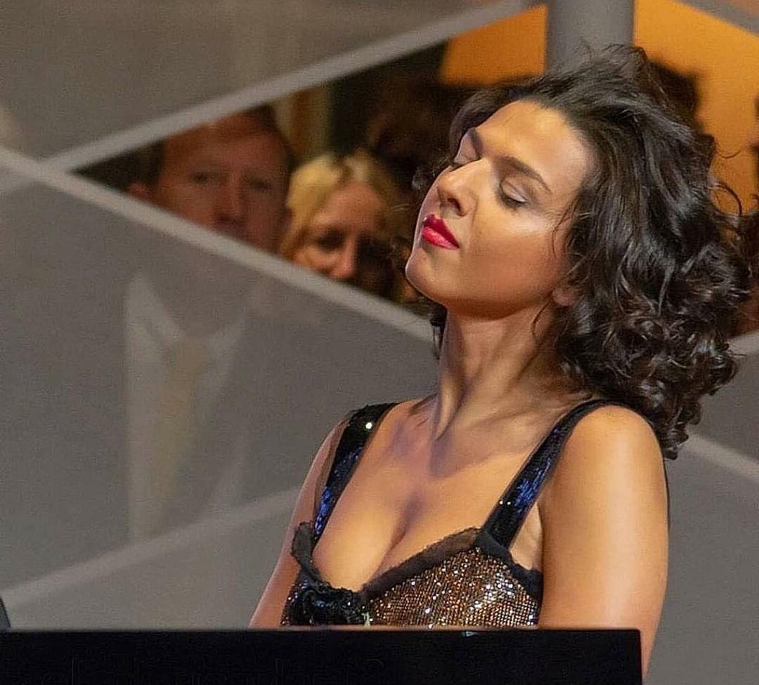25P Khatia Buniatishvili nude