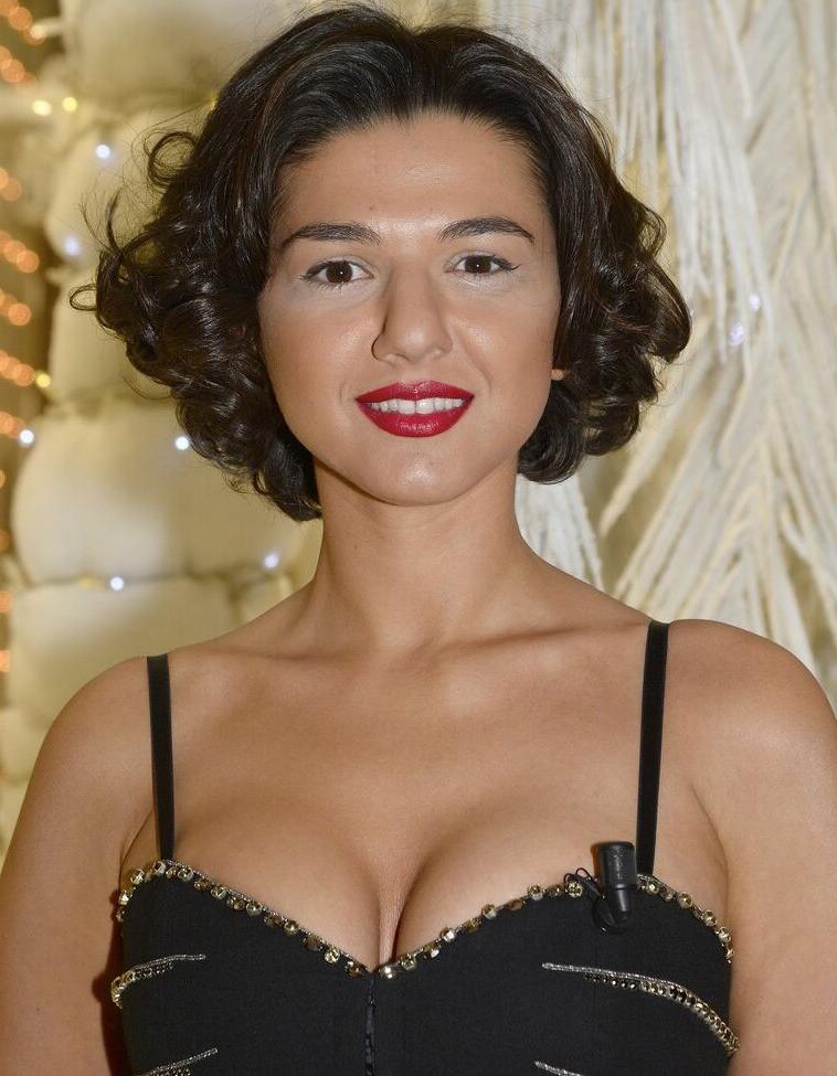 25P Khatia Buniatishvili nude
