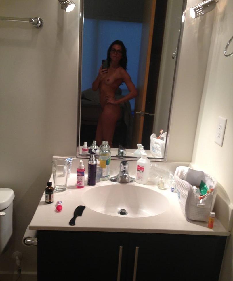 25P Trieste Kelly Dunn nude