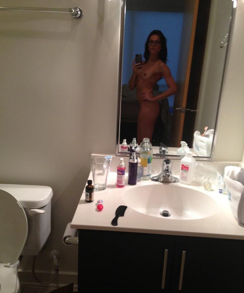25P Trieste Kelly Dunn nude