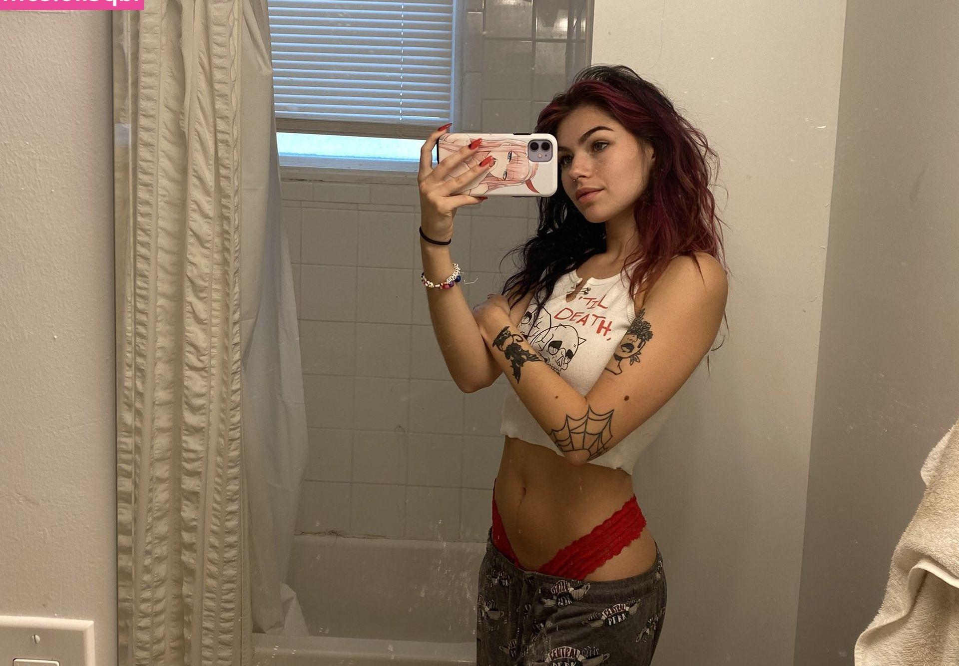 22P Emo.fio nude