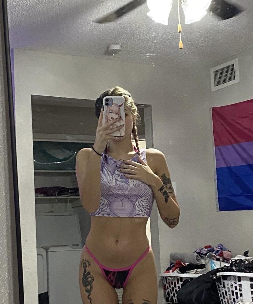 22P Emo.fio nude