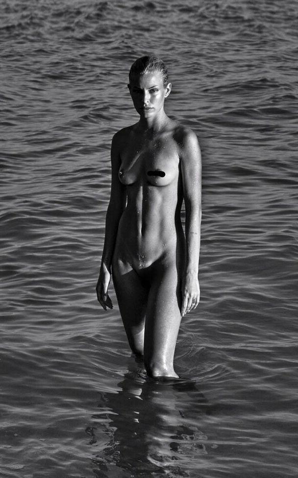 25P Jessica Goicoechea nude
