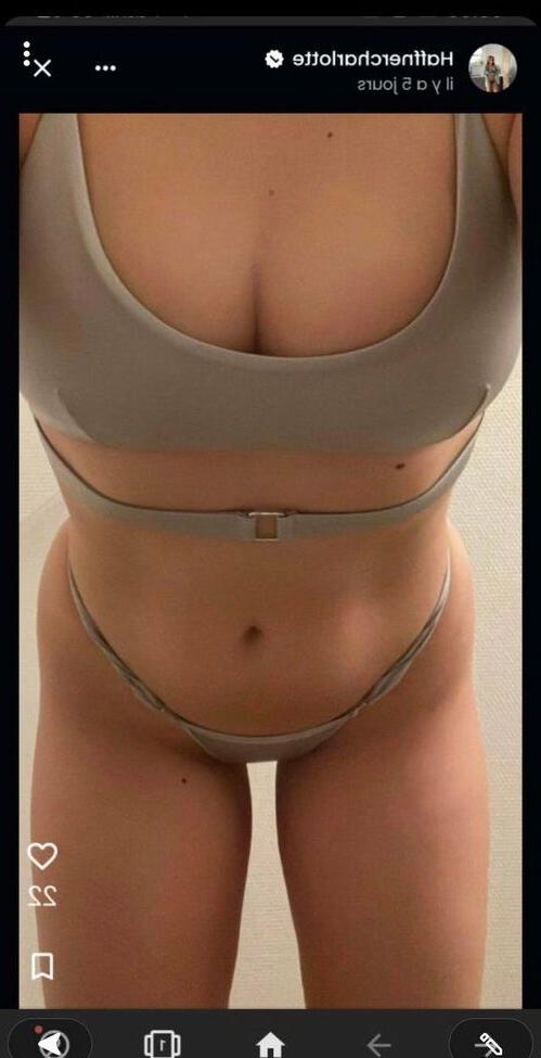 25P Haffner Charlotte nude