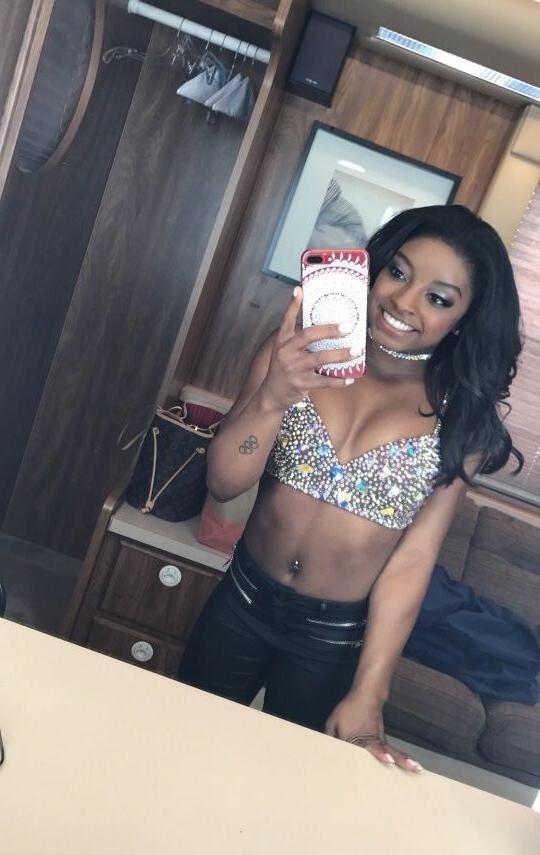25P Simone Biles nude
