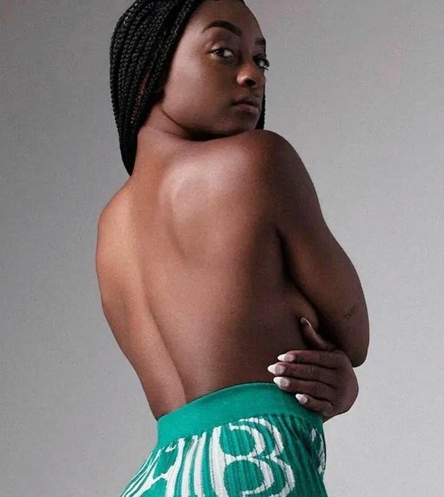 25P Simone Biles nude