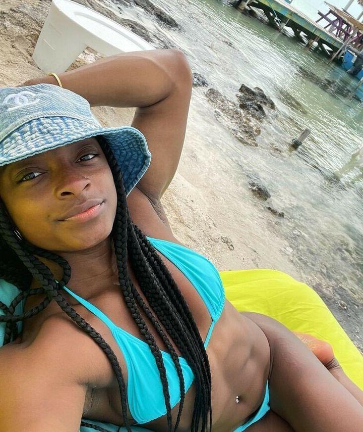 25P Simone Biles nude