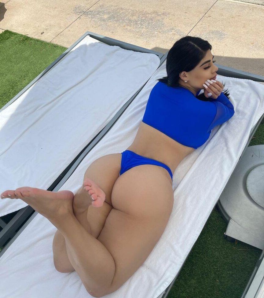 25P Vianey Frias nude