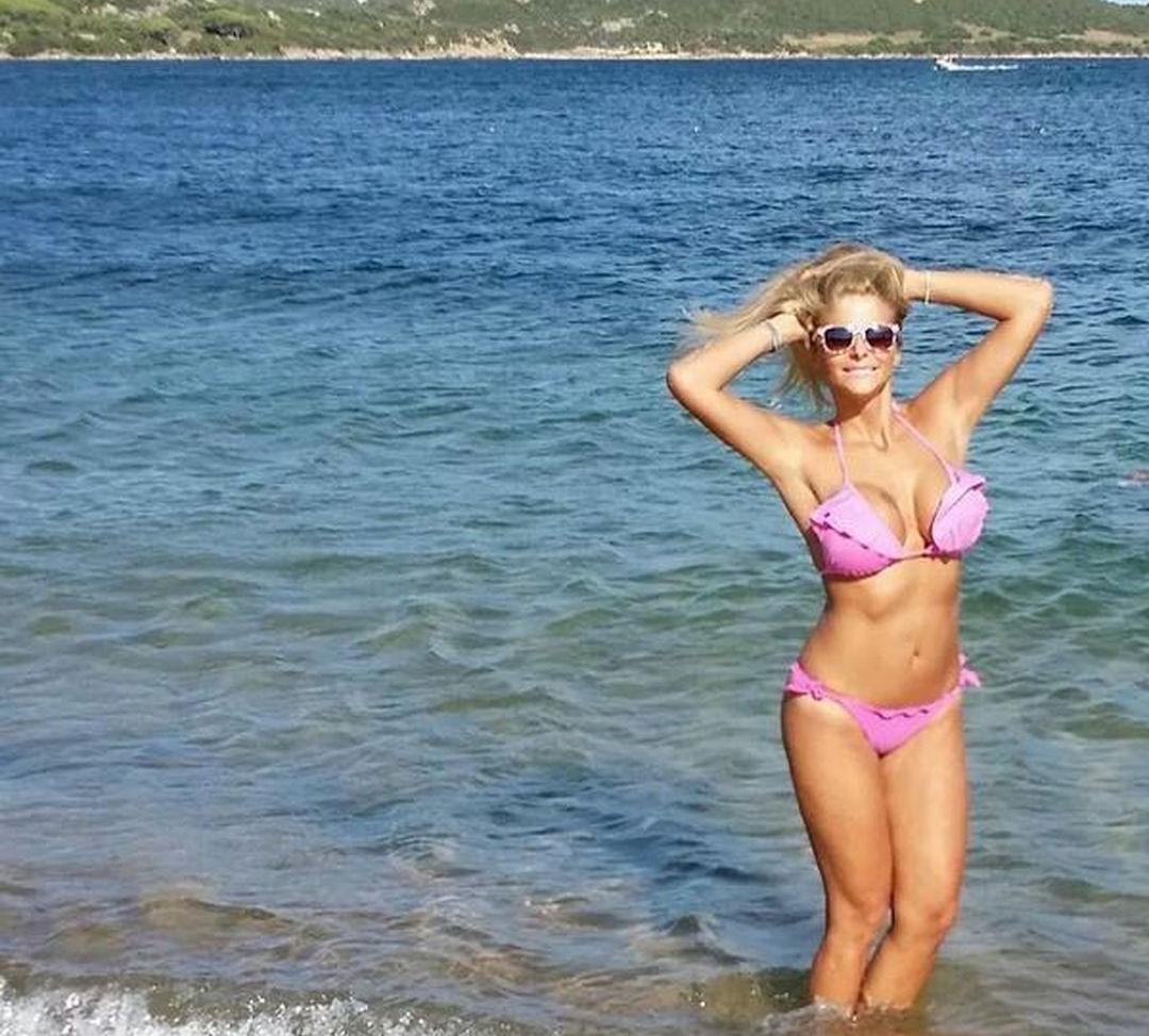 25P Francesca Cipriani nude