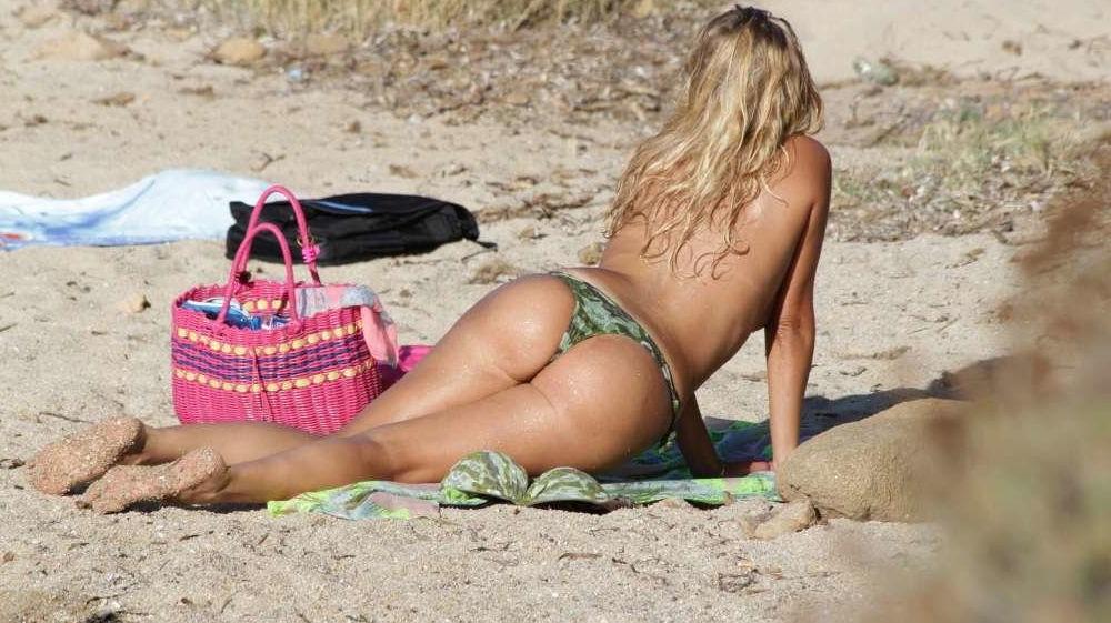 25P Francesca Cipriani nude