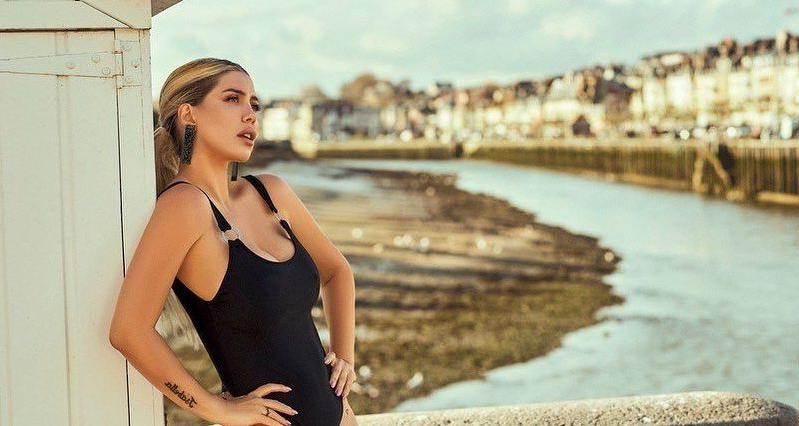 25P Wanda Nara nude