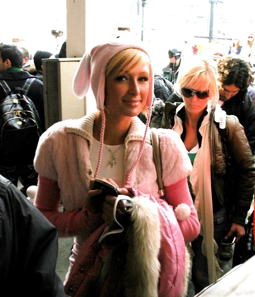25P Paris Hilton mega collection 1