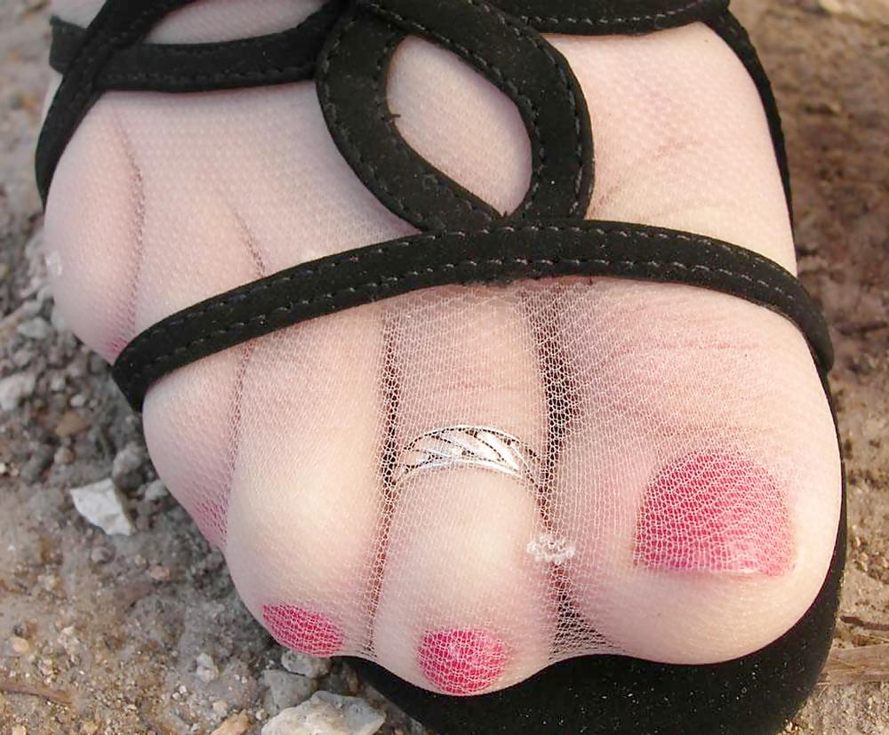 12P Sexy Feets with Stockings & Pantyhoses and Heels 02