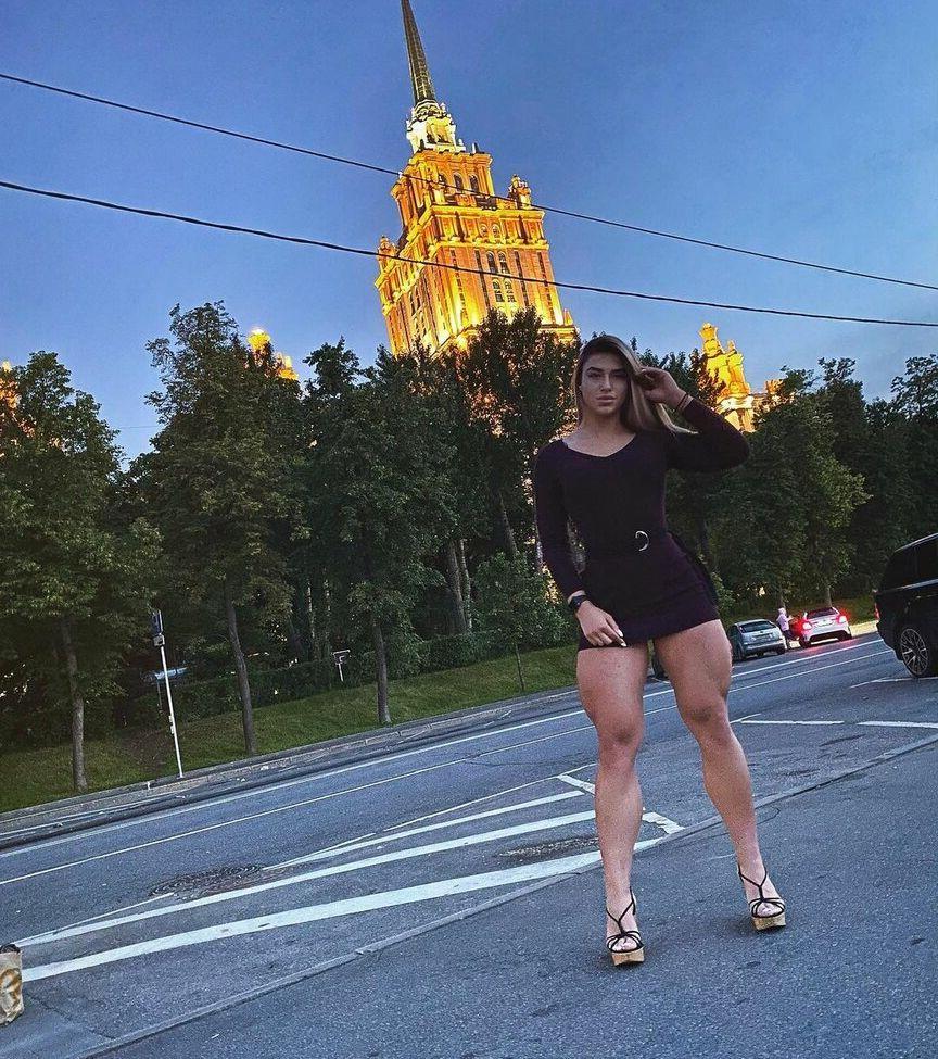 25P Daria Shuer nude