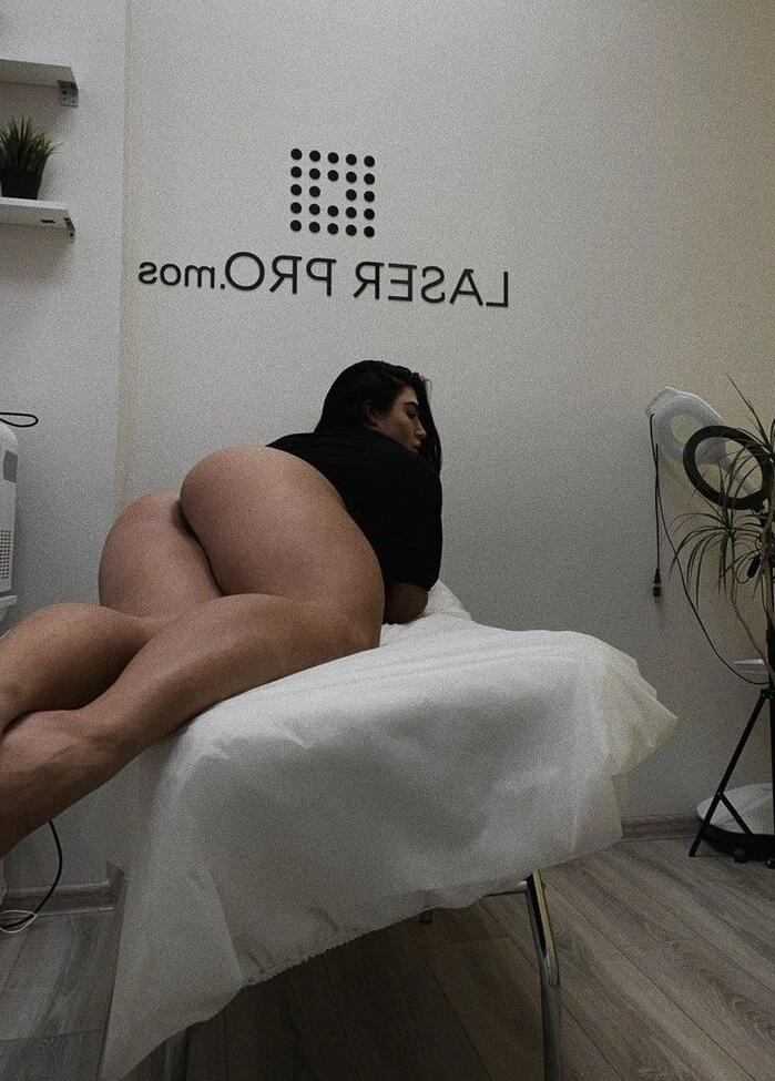 25P Daria Shuer nude