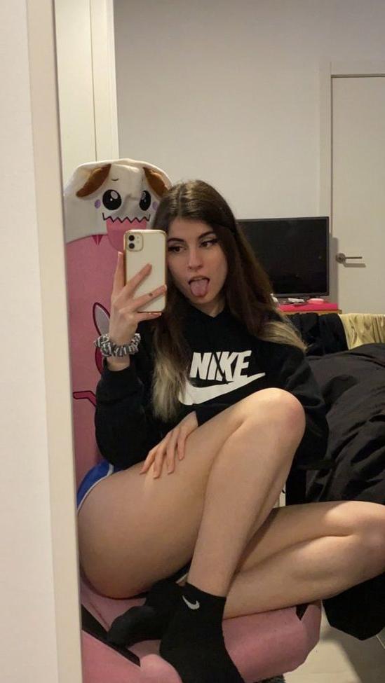 25P Abbyimu nude