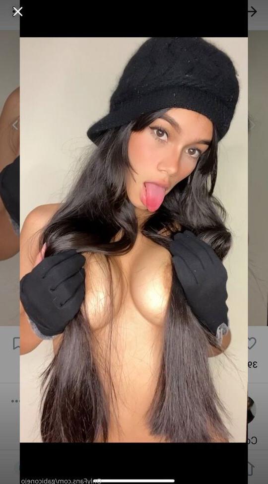 25P Gabi Conejo nude