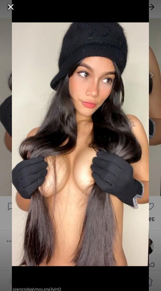 25P Gabi Conejo nude
