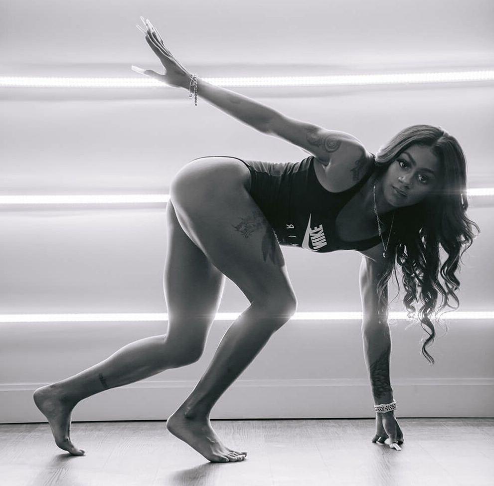 16P Sha'Carri Richardson nude