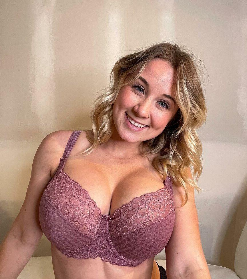 25P Saterra St Jean nude