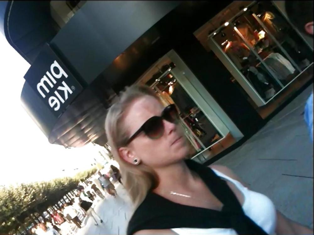 25P VOYEUR TEEN STREET - COMMENT YOUR FAV