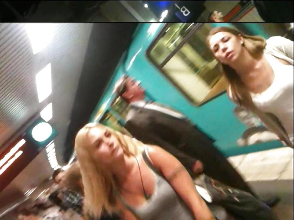 25P VOYEUR TEEN STREET - COMMENT YOUR FAV