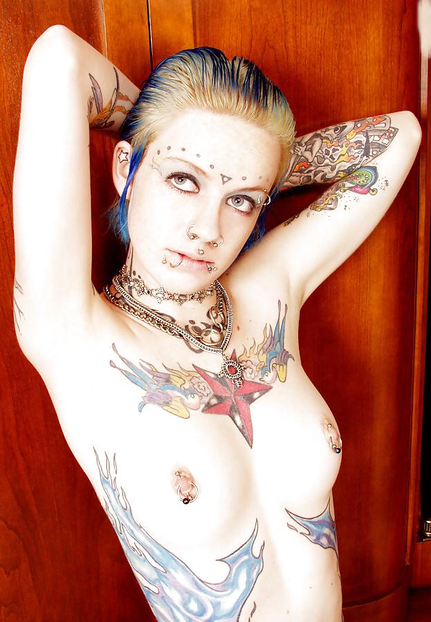 16P Teen with tatoo and piercing fetish - N. C. 