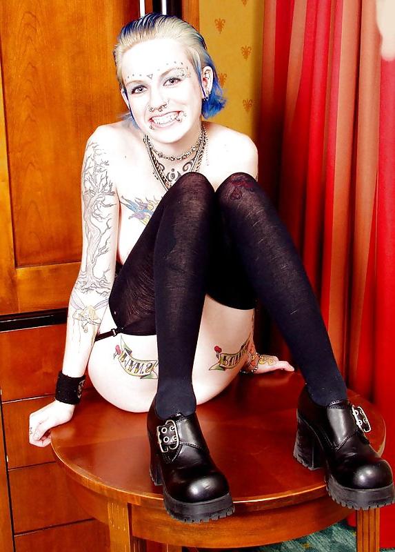 16P Teen with tatoo and piercing fetish - N. C. 