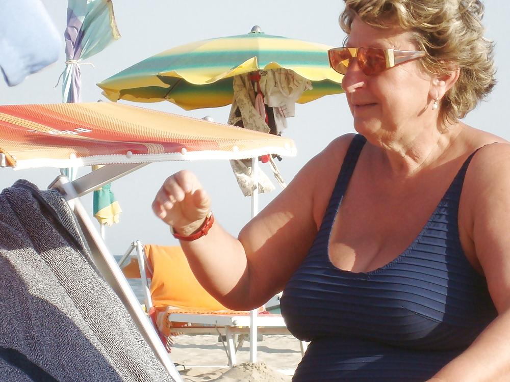 25P Grannies on beach 2