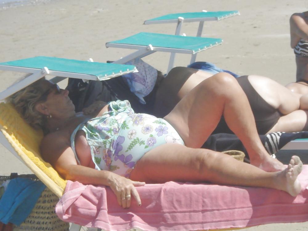 25P Grannies on beach 2