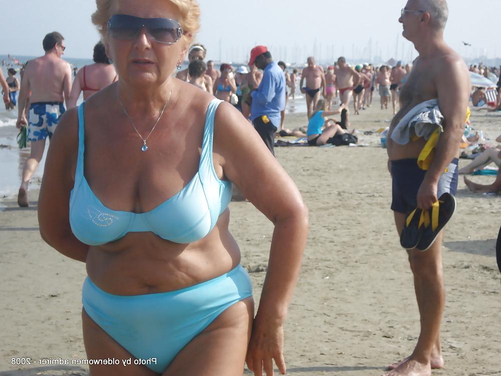 25P Grannies on beach 2