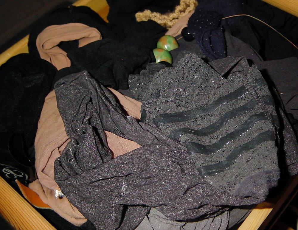 12P Im schlafzimmer der nachbarin