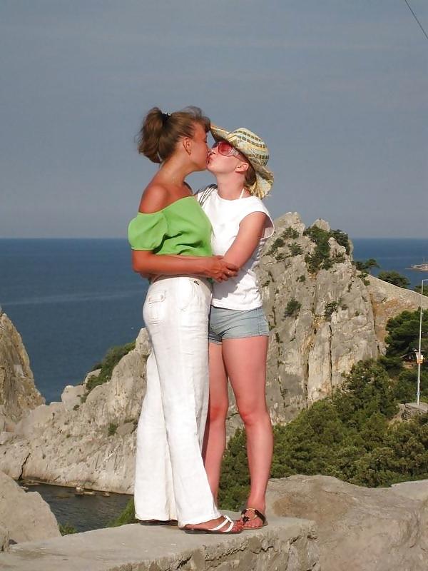 25P Slutty Swinger Wife At Pay