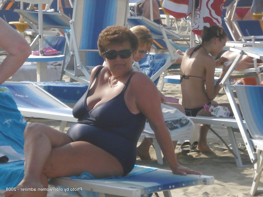 25P Grannies on beach 3