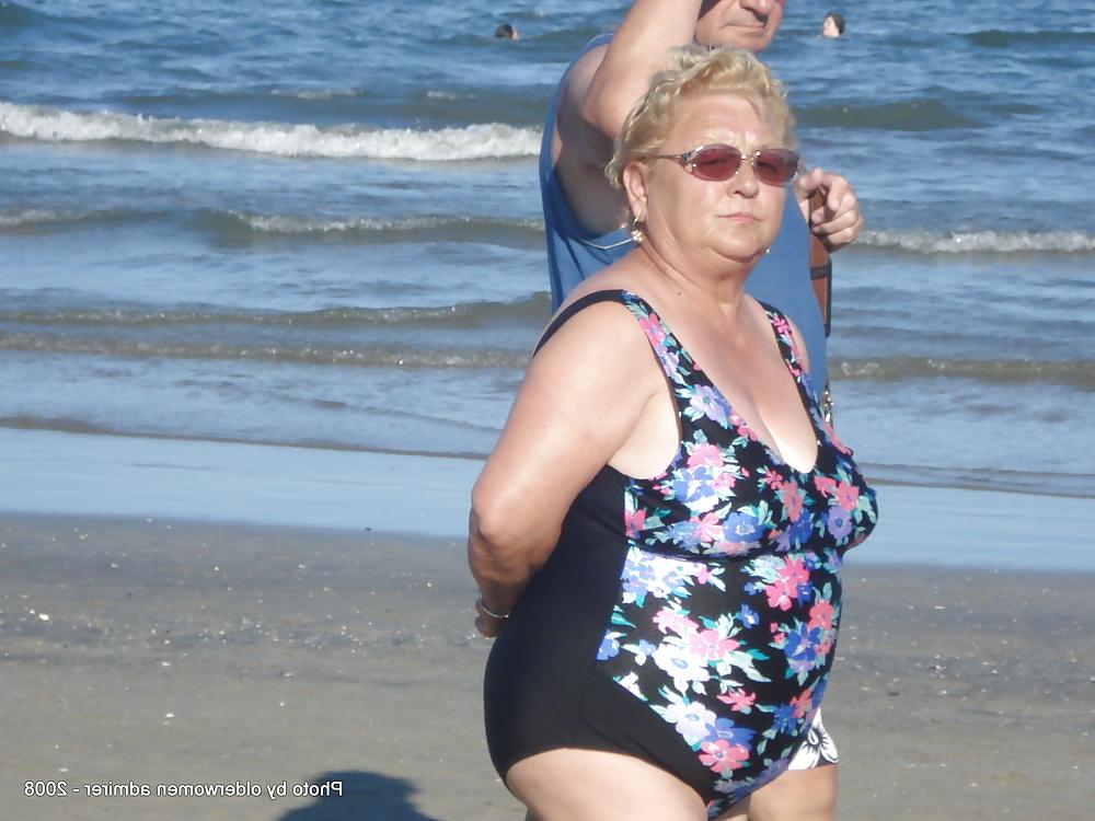 25P Grannies on beach 3