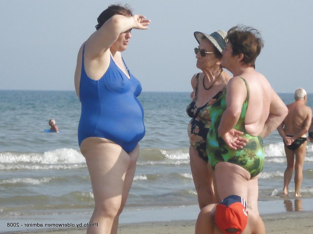 25P Grannies on beach 3
