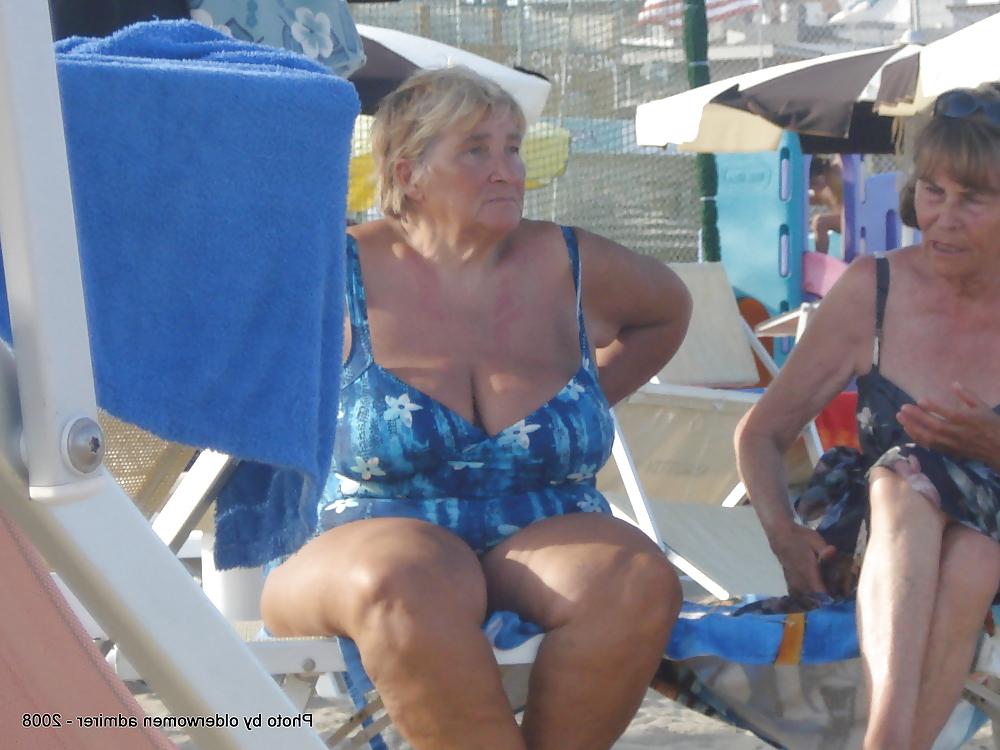 25P Grannies on beach 3