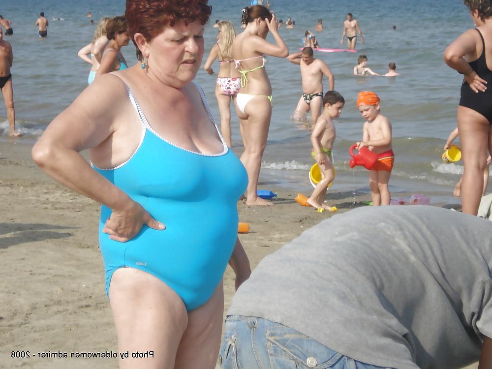 25P Grannies on beach 3